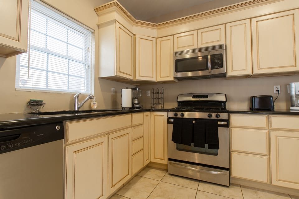 Fully equipped kitchen