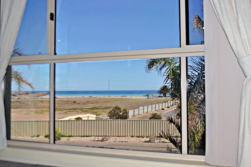 RUMPUS ROOM SEA VEIW 