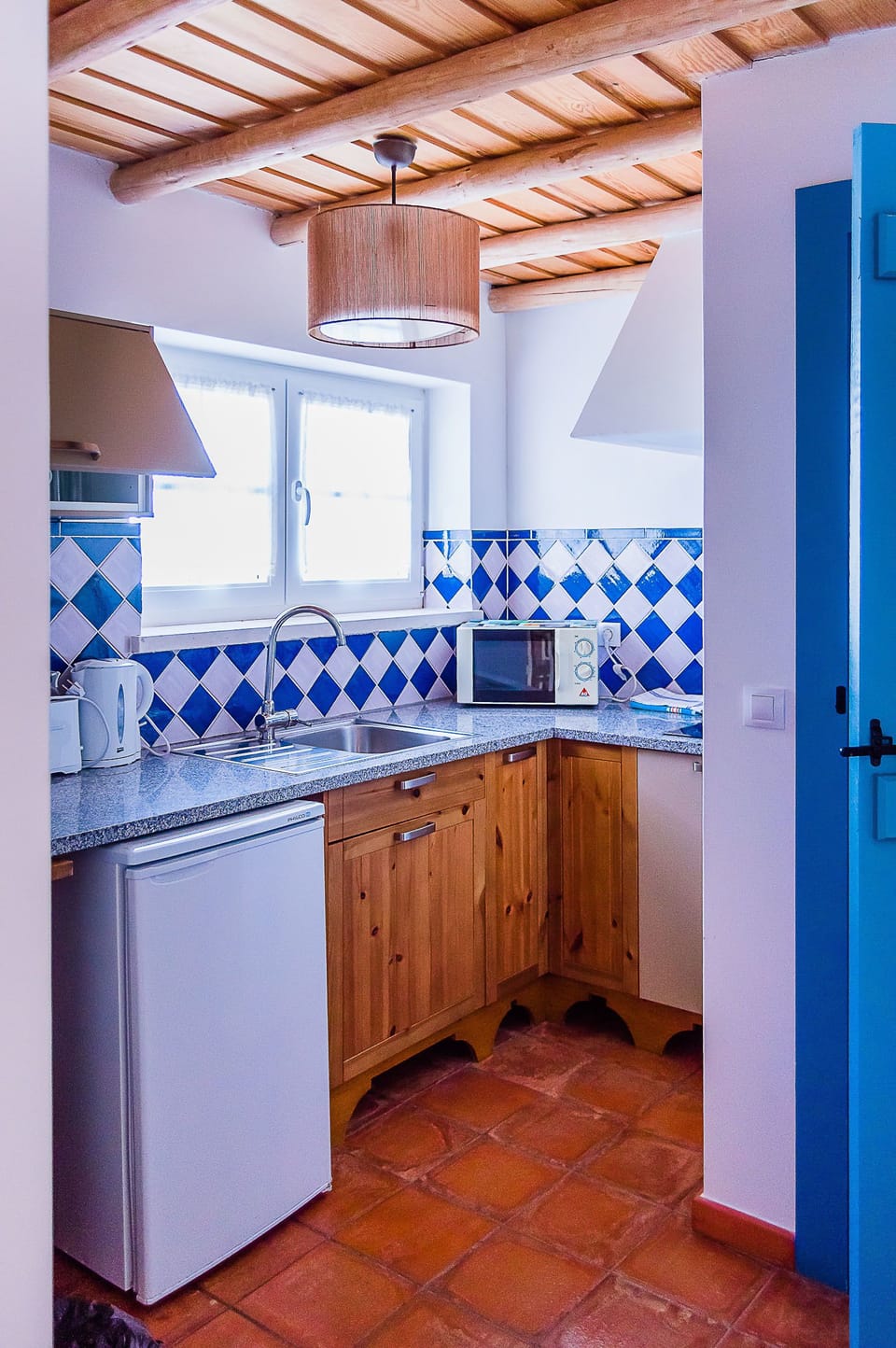 Apartment, 2 Bedrooms, Pool View, Ground Floor (Casa de Campo) | Private kitchen | Shared fridge, microwave, stovetop, cookware/dishes/utensils