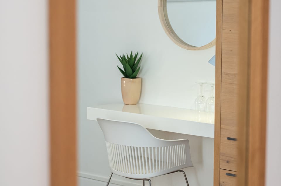 Deluxe Double Room (Suite) | In-room safe, individually decorated, individually furnished, desk