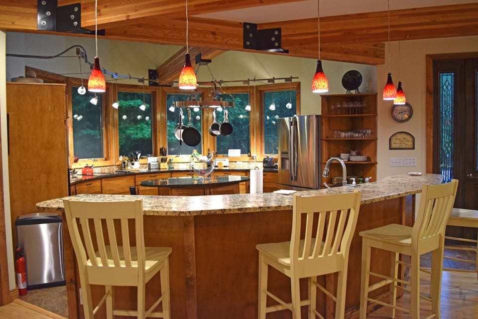 Kitchen Eating Counter