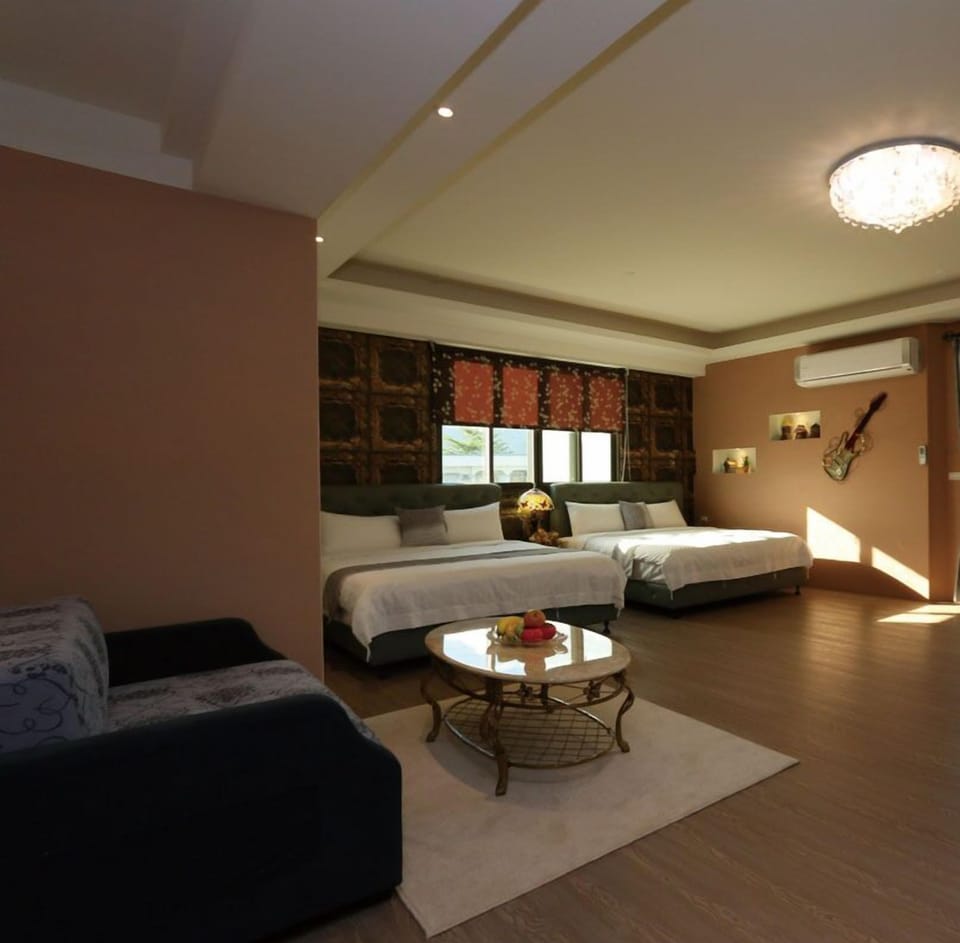 Standard Quadruple Room | Desk, blackout drapes, free WiFi, bed sheets