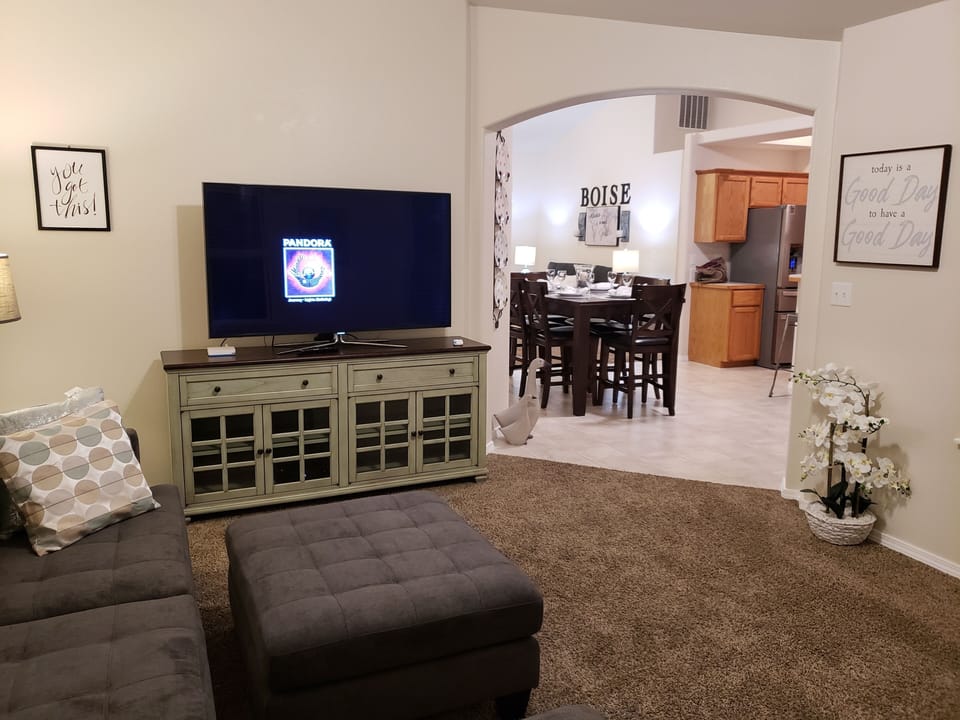family room going into kitchen
