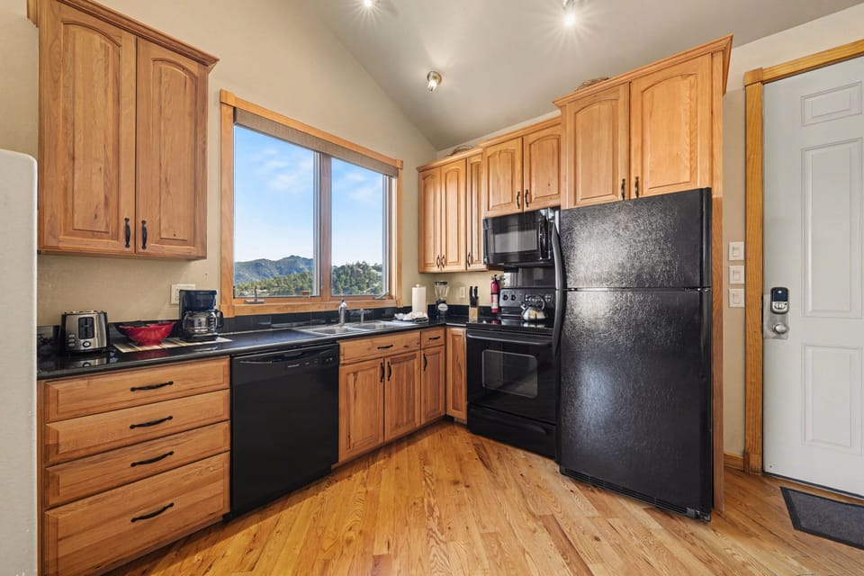 Condo, 2 Bedrooms | Private kitchen | Fridge, microwave, oven, dishwasher