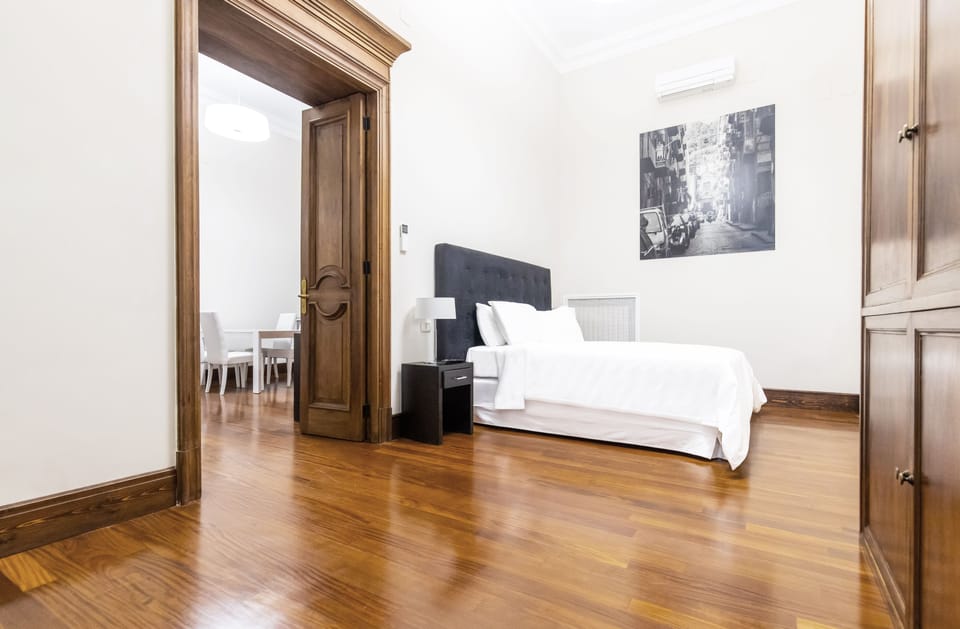 Apartment, 1 King Bed with Sofa bed | Minibar, in-room safe, desk, blackout drapes