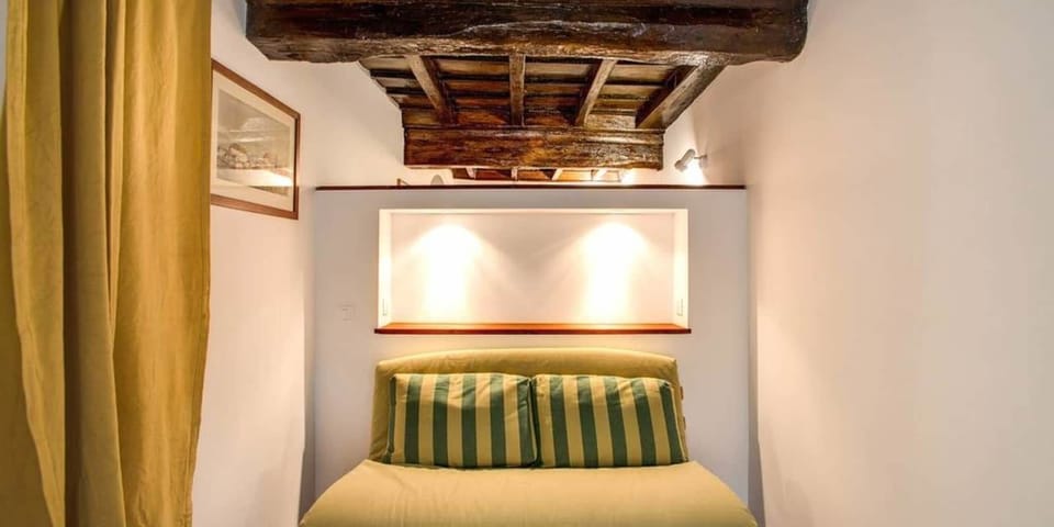 Apartment, 1 Bedroom, Non Smoking | 1 bedroom, individually decorated, individually furnished, desk
