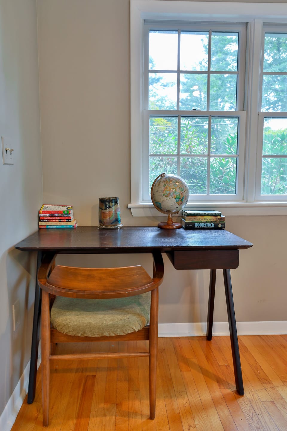 Bring your laptop if you need to work, the Hideaway has fast wifi! 