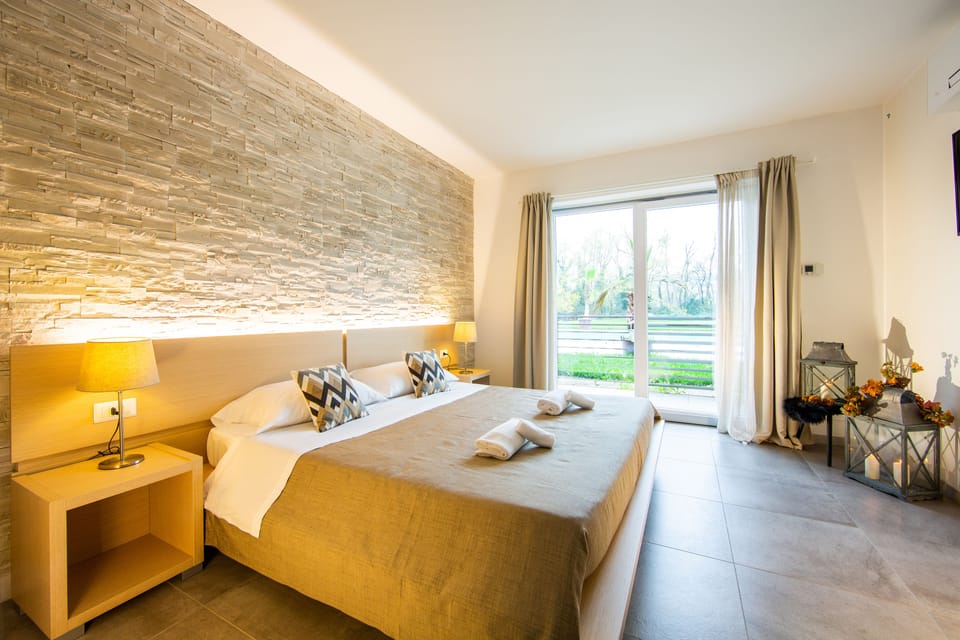 Minibar, in-room safe, desk, laptop workspace