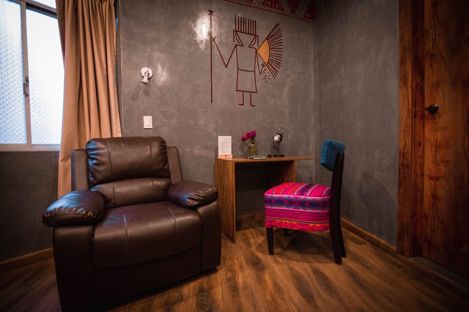 Double Room, 1 Queen Bed, Non Smoking | In-room safe, desk, iron/ironing board (on request)