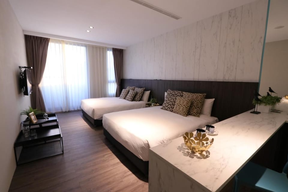 Desk, blackout drapes, free WiFi, bed sheets