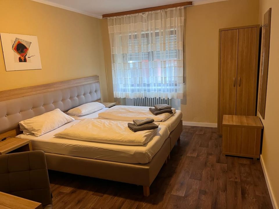 Double Room | Desk, laptop workspace, soundproofing, free WiFi