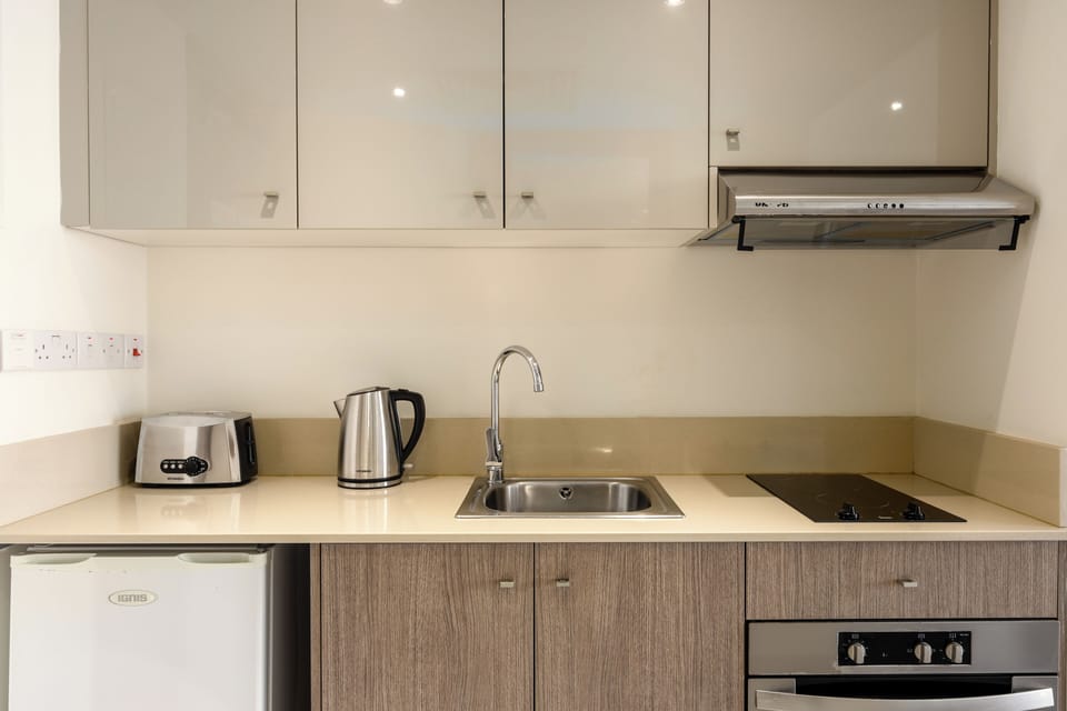 Studio (For 2) | In-room safe, soundproofing, WiFi (free), bed sheets