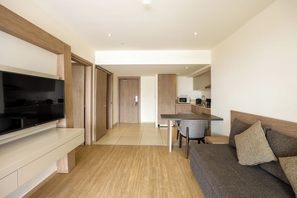 In-room safe, soundproofing, WiFi (free), bed sheets
