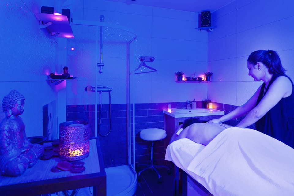 Couples treatment rooms, hot tub, steam room, Turkish bath