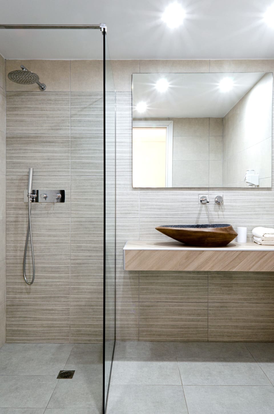 Bungalow | Bathroom | Shower, towels