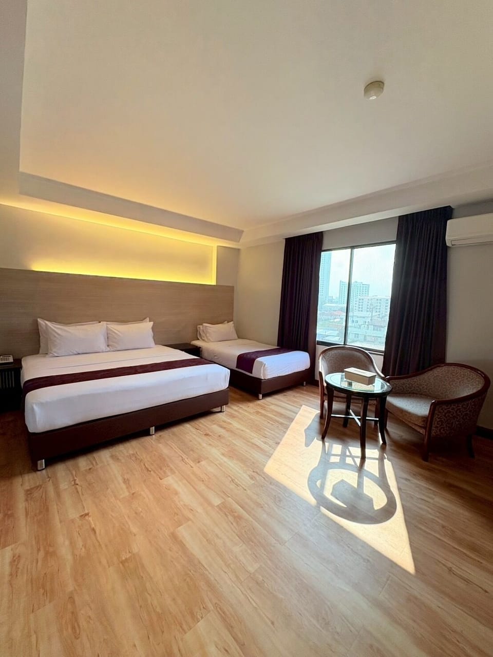 Family Room | In-room safe, desk, blackout drapes, free WiFi