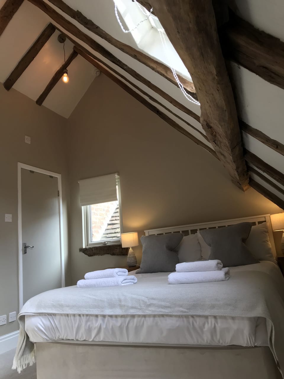 Signature Double Room, 1 Double Bed | 1 bedroom, iron/ironing board (on request), bed sheets