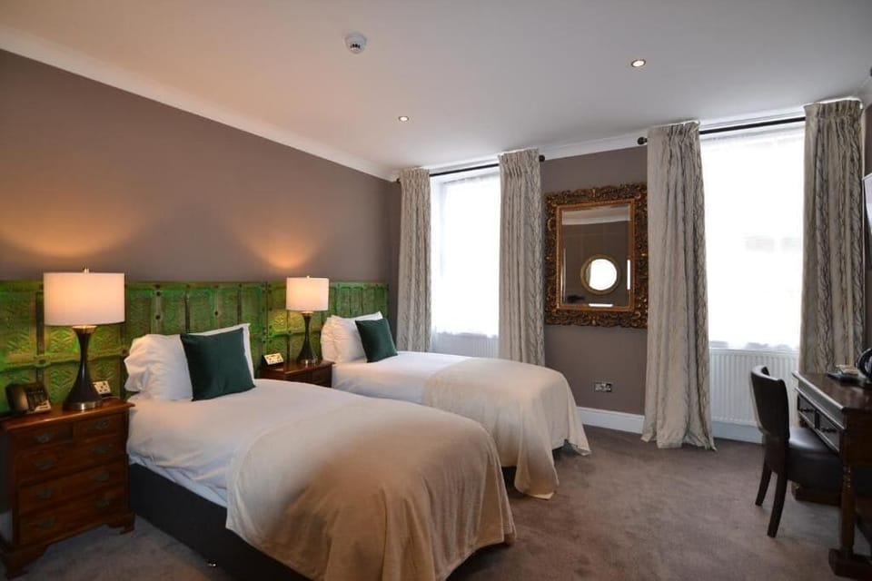 Classic Double or Twin Room | Premium bedding, individually decorated, individually furnished, desk