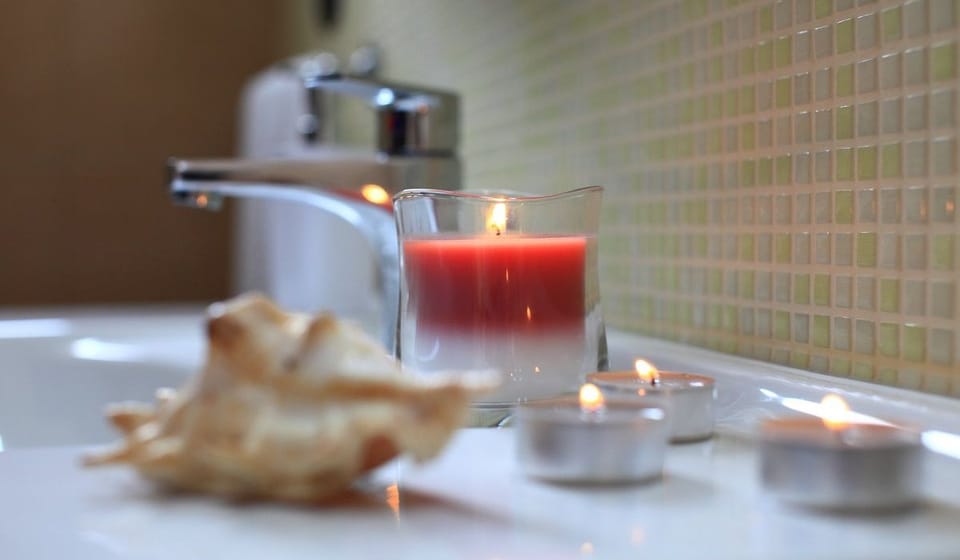 Deluxe Double Room | Bathroom sink