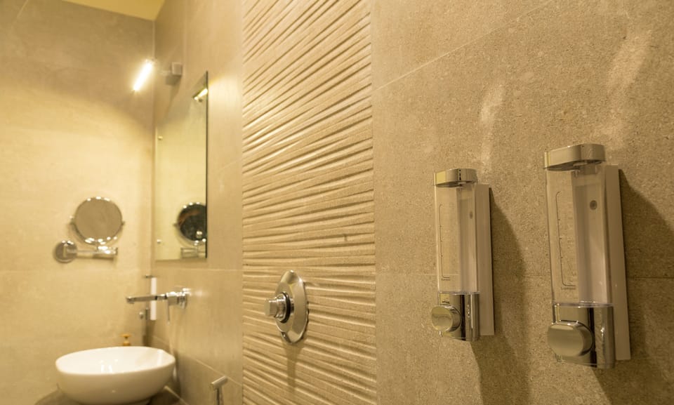 Double Room | Bathroom | Towels
