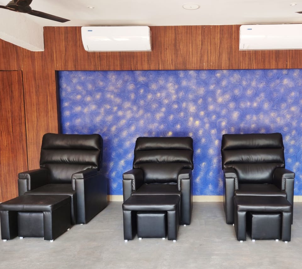 Hot stone massages, deep-tissue massages, sports massages, massages