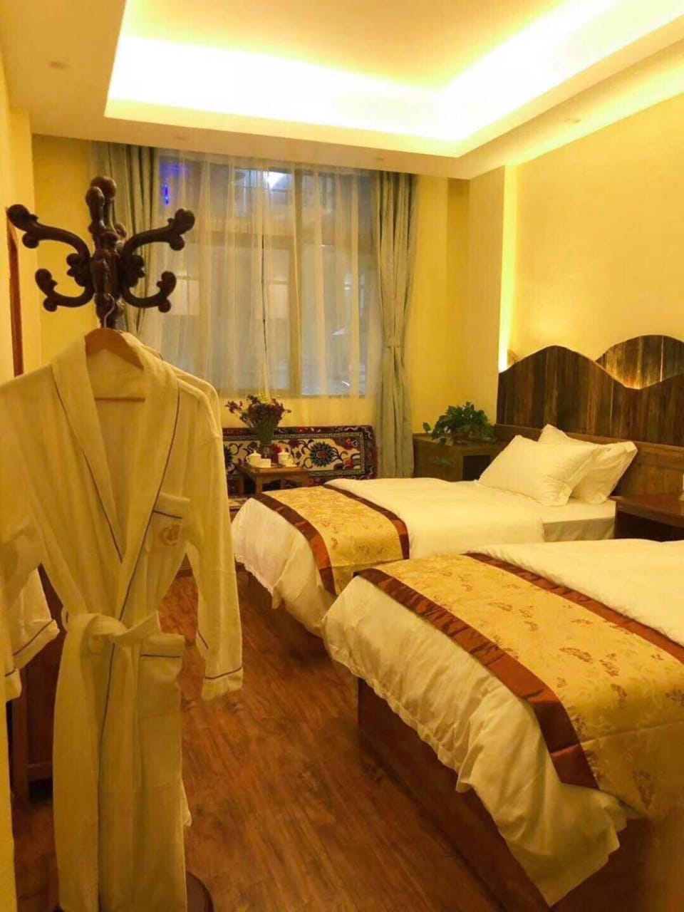 Twin Room (Mainland Chinese Guest Only) | Desk, blackout drapes, WiFi (free)