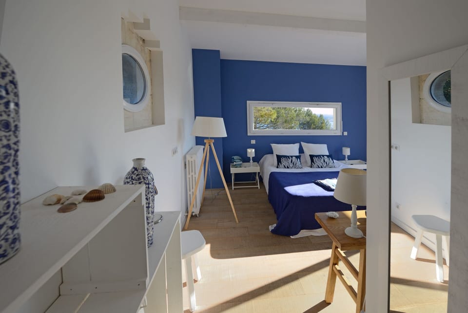 Double Room, Ensuite, Sea View (Le Pêcheur) | In-room safe, blackout drapes, cribs/infant beds, free WiFi