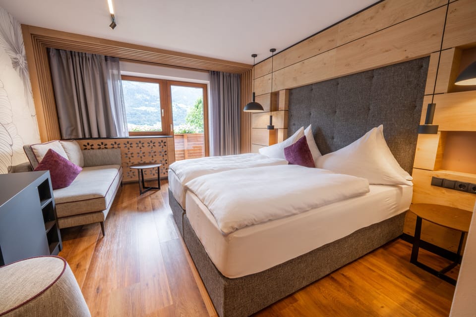 Deluxe Studio | Premium bedding, down comforters, minibar, in-room safe