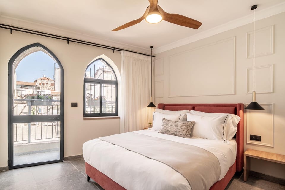 Standard Room | Minibar, soundproofing, WiFi (free), bed sheets