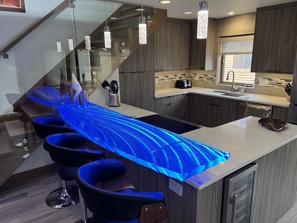 Choose what color you want the kitchen island to be!