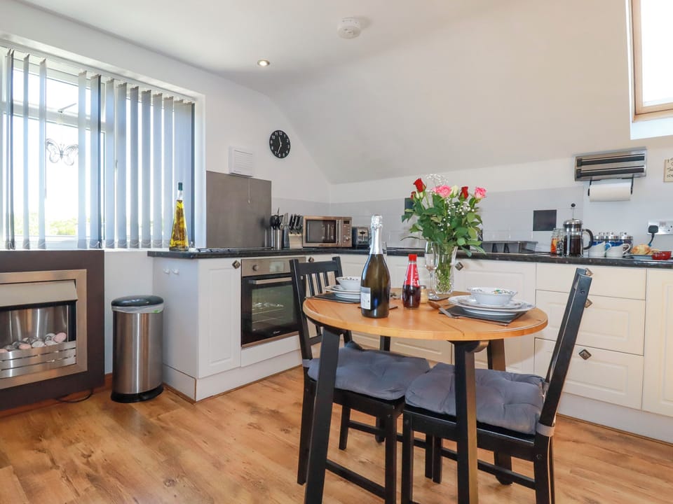 Cottage | Private kitchen | Cookware/dishes/utensils
