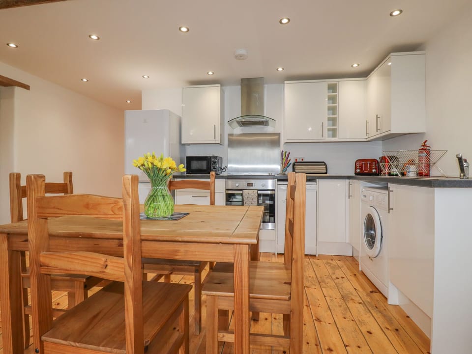 Cottage | Interior