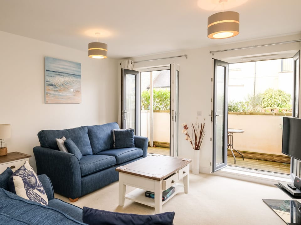 Cottage | Living area | TV, DVD player