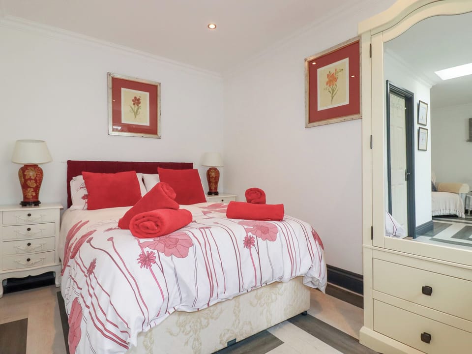 Cottage | 1 bedroom, individually decorated, individually furnished, free WiFi