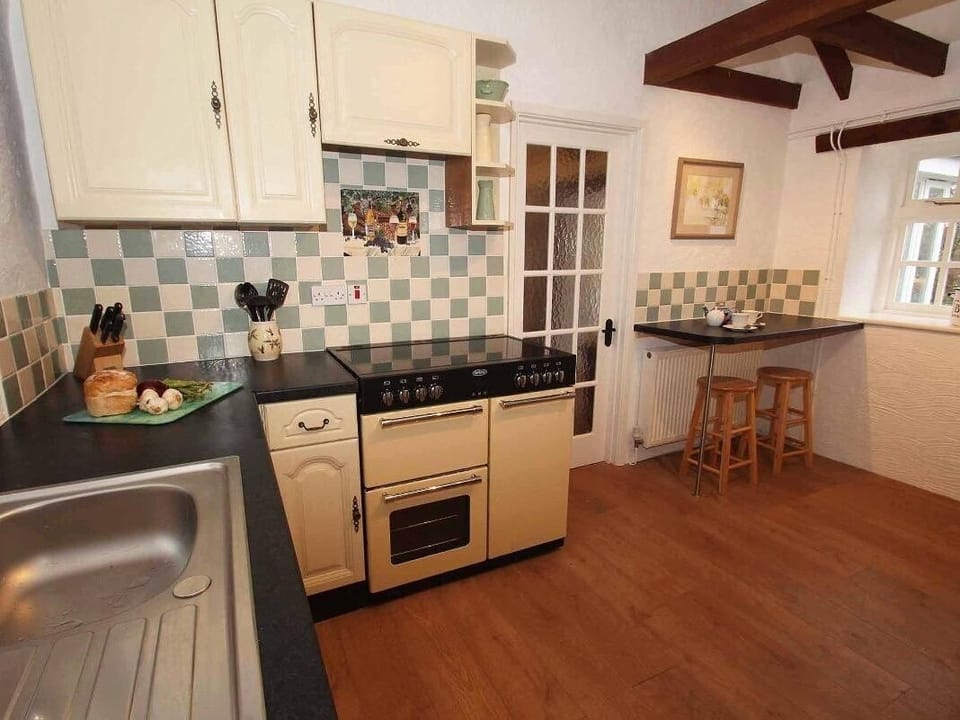Cottage | Interior