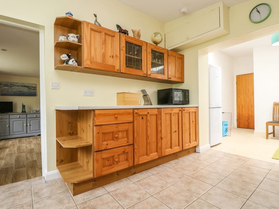 Cottage | Interior