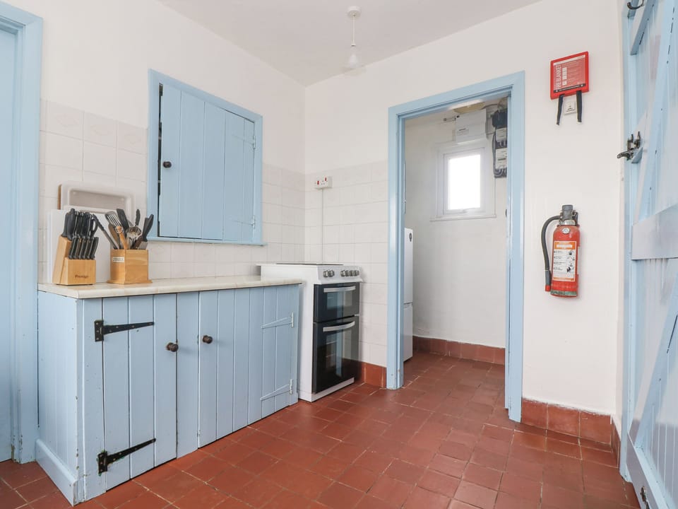 Cottage | Private kitchen | Cookware/dishes/utensils