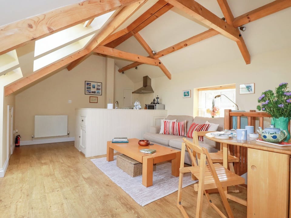 Cottage | Living area | TV, DVD player