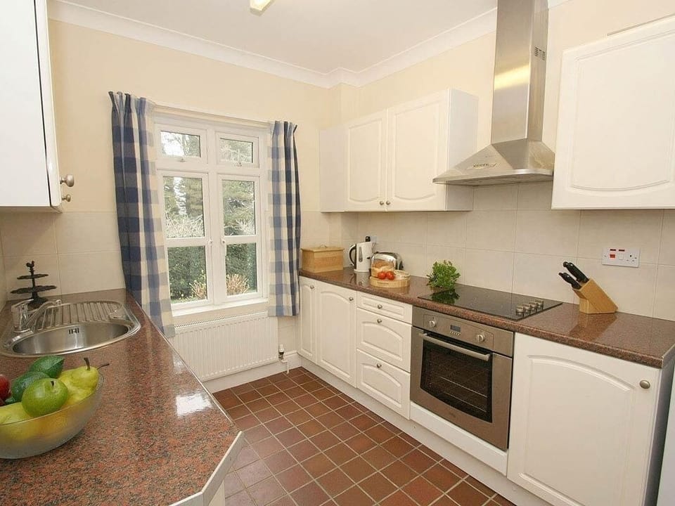 Cottage | Private kitchen | Cookware/dishes/utensils