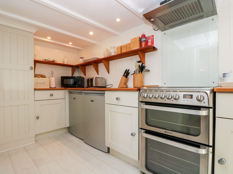 Cottage | Interior