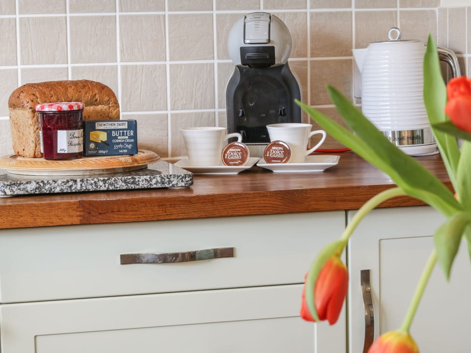 Cottage | Private kitchen | Highchair, cookware/dishes/utensils