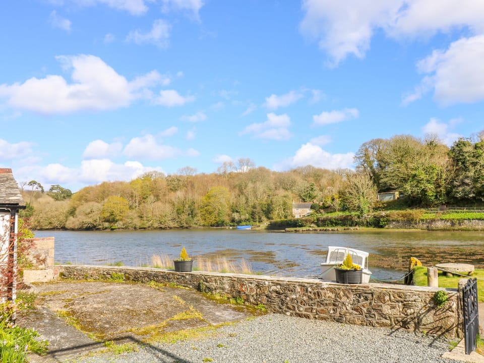 Cottage | Property grounds