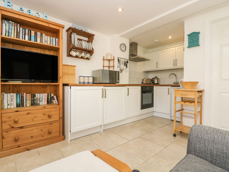 Cottage | Private kitchen | Cookware/dishes/utensils