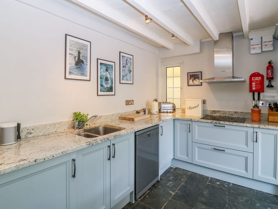 Cottage | Interior