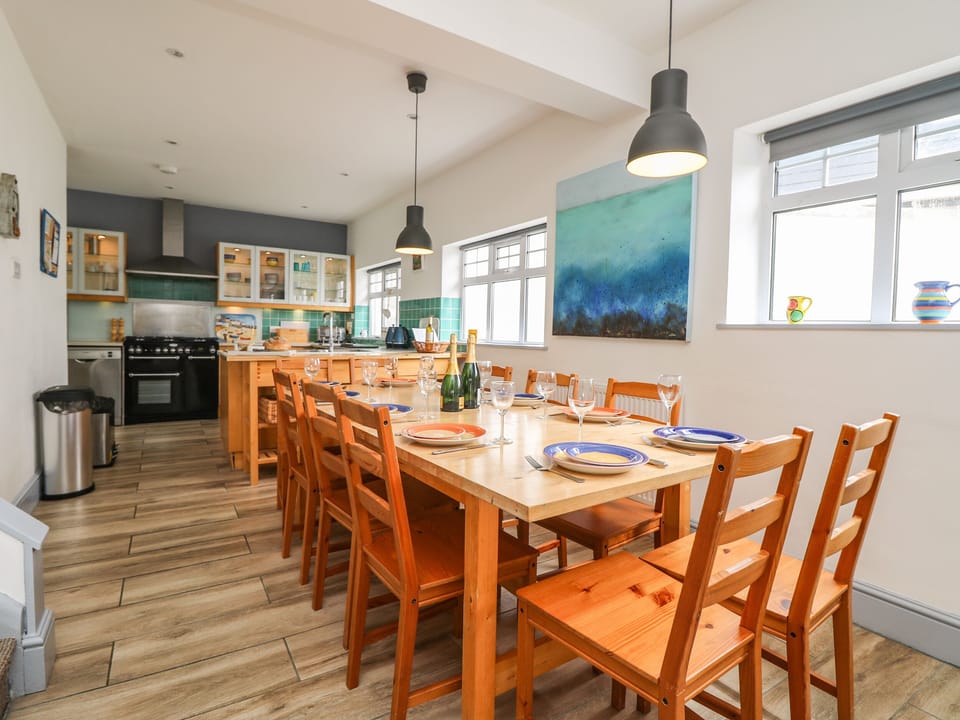 Cottage | Interior