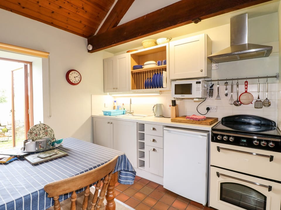 Cottage | Interior