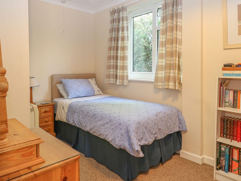 Cottage | 2 bedrooms, individually decorated, individually furnished, free WiFi