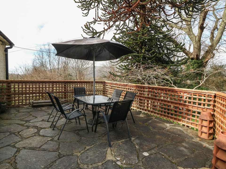 Cottage | Outdoor dining