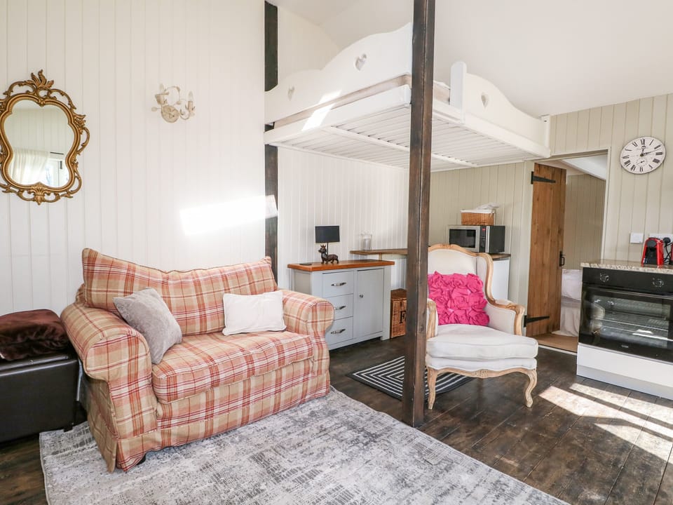 Cottage | 1 bedroom, individually decorated, individually furnished, free WiFi