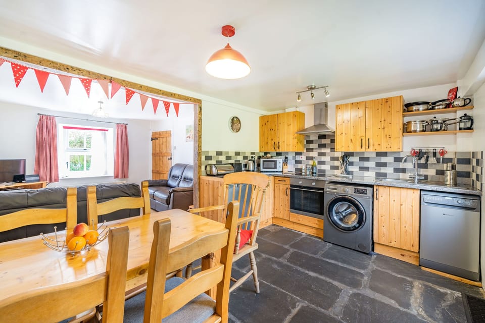 Cottage | Interior